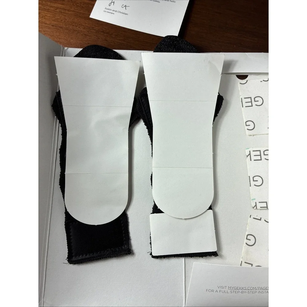 2 Gekks Shoe Liners  Sz Large Grips Inside  Comfort Odor Control Silver Coated